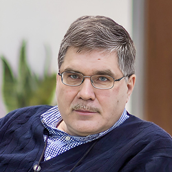 Илья Романов